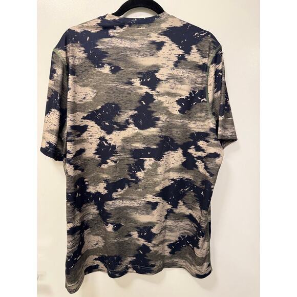 Reebok Size XL Navy Gray Camo Print Short Sleeve Men's Athletic Workout Tee - Picture 4 of 8
